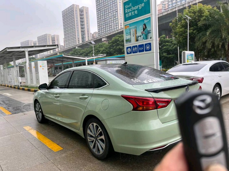 宜昌18年长安汽车睿骋CC5