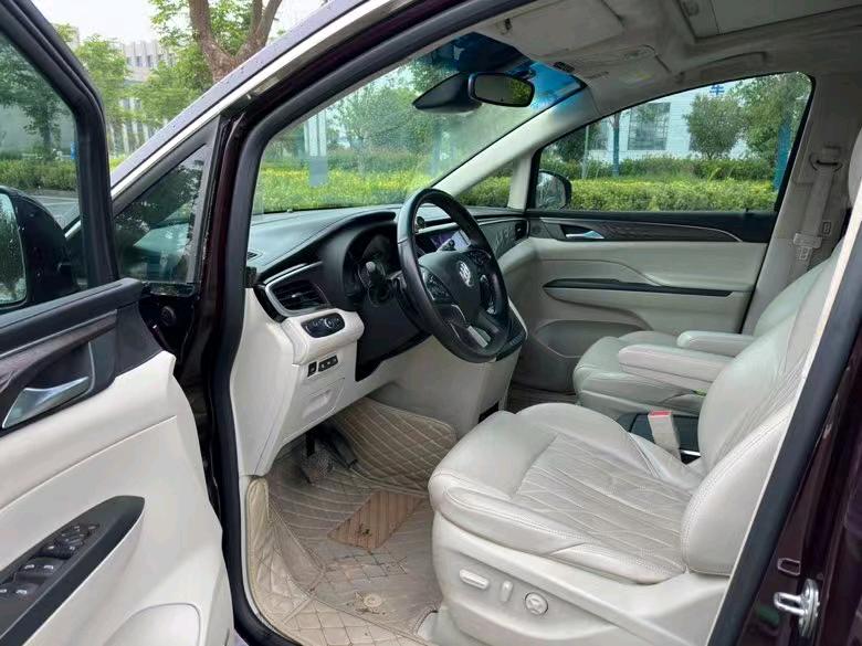 盐城17年别克GL84