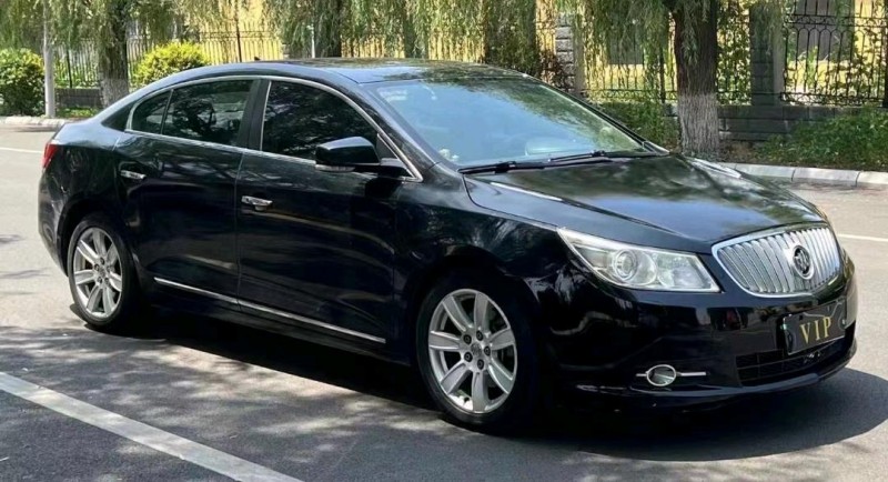 青岛11年别克君越2