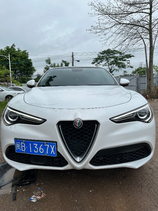 广州19年阿尔法·罗密欧Stelvio1