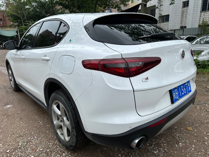 广州19年阿尔法·罗密欧Stelvio4