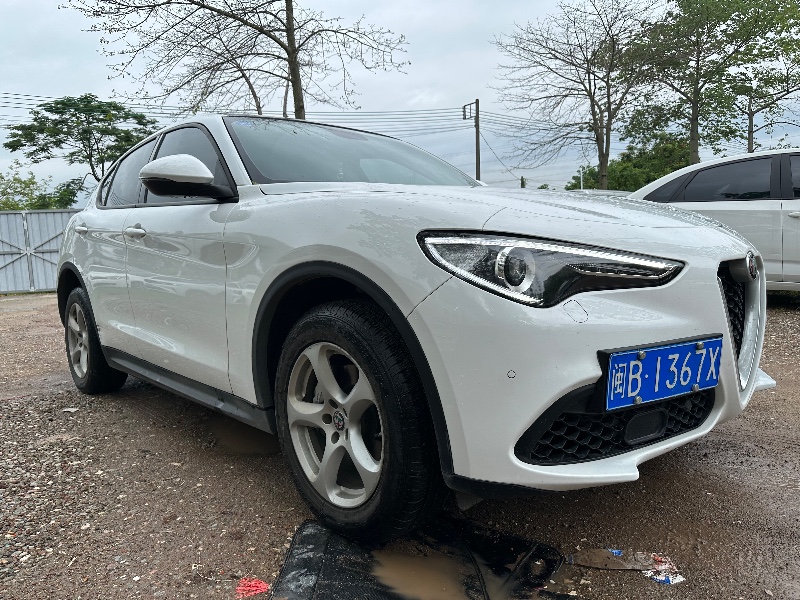 广州19年阿尔法·罗密欧Stelvio2
