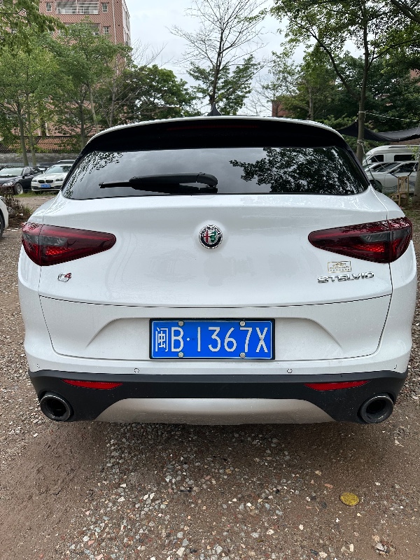 广州19年阿尔法·罗密欧Stelvio3