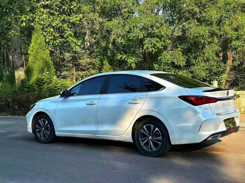 枣庄20年长安汽车逸动4