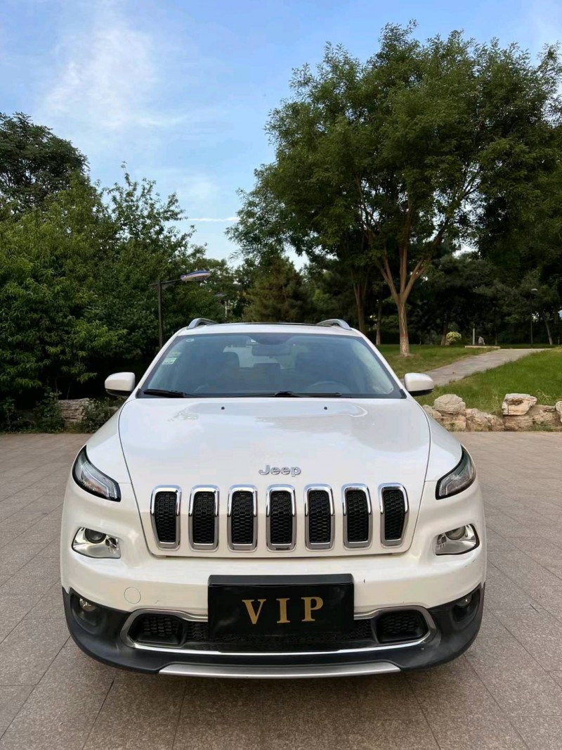 邢台18年Jeep自由光1
