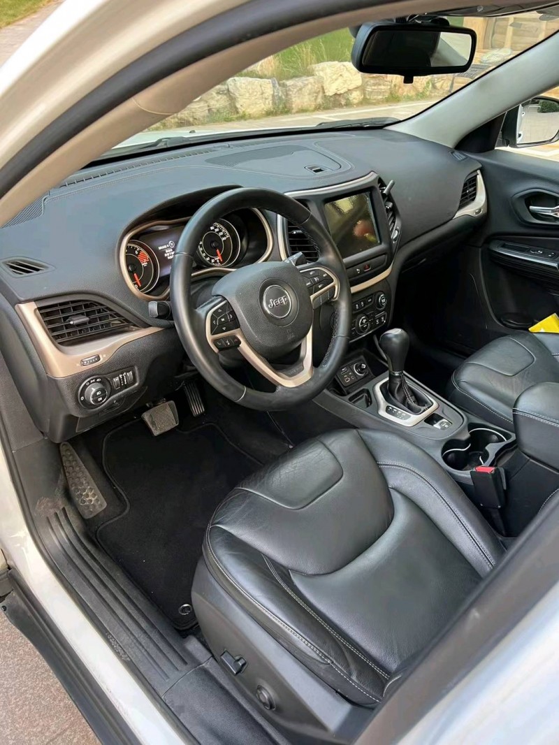 邢台18年Jeep自由光4