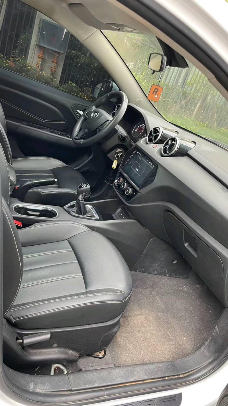 成都22年东南汽车DX38