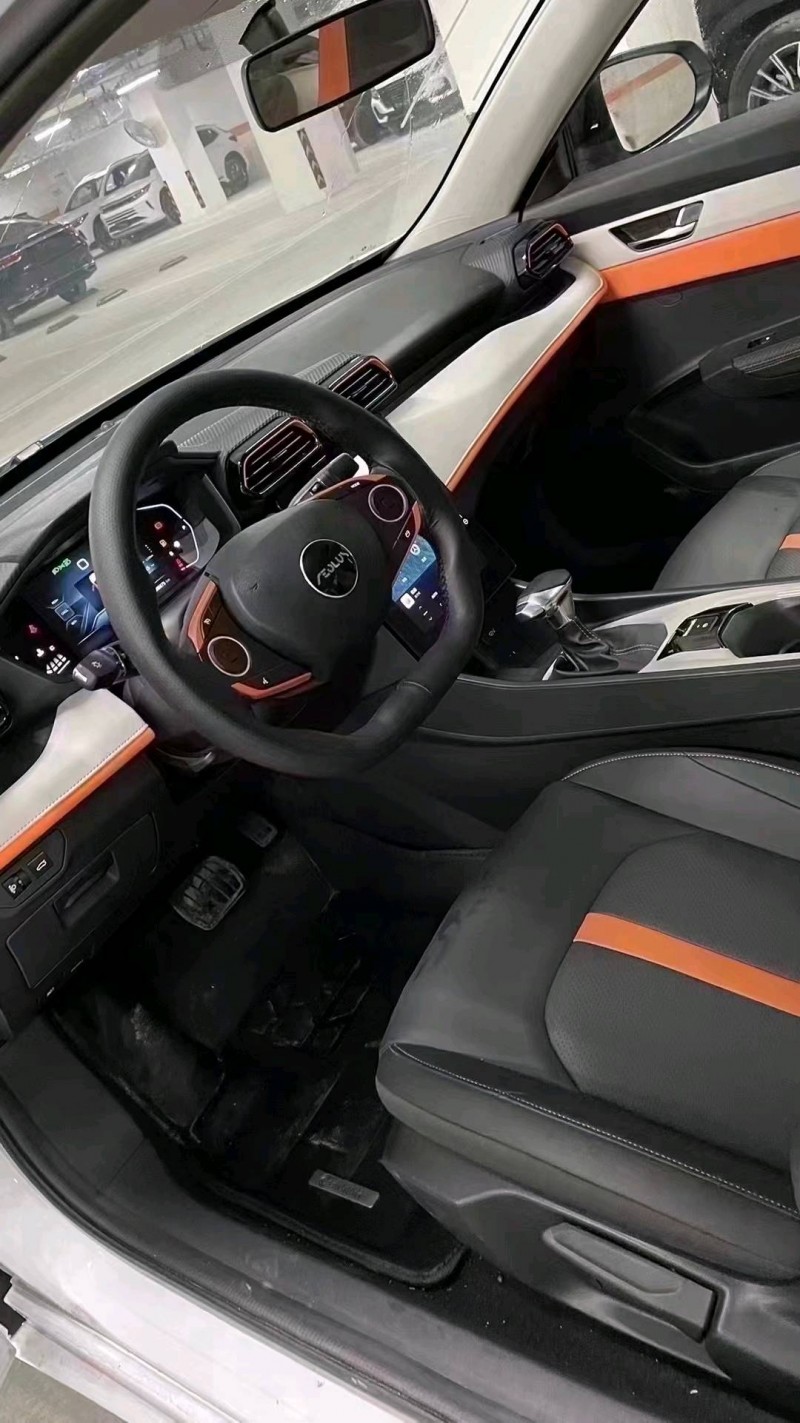 成都22年东风奕炫5