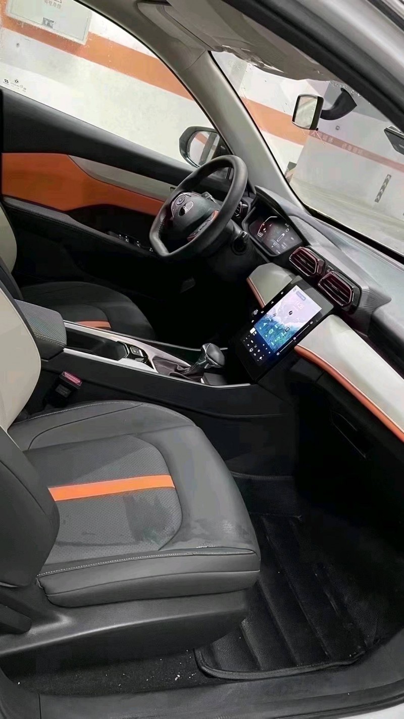 成都22年东风奕炫8