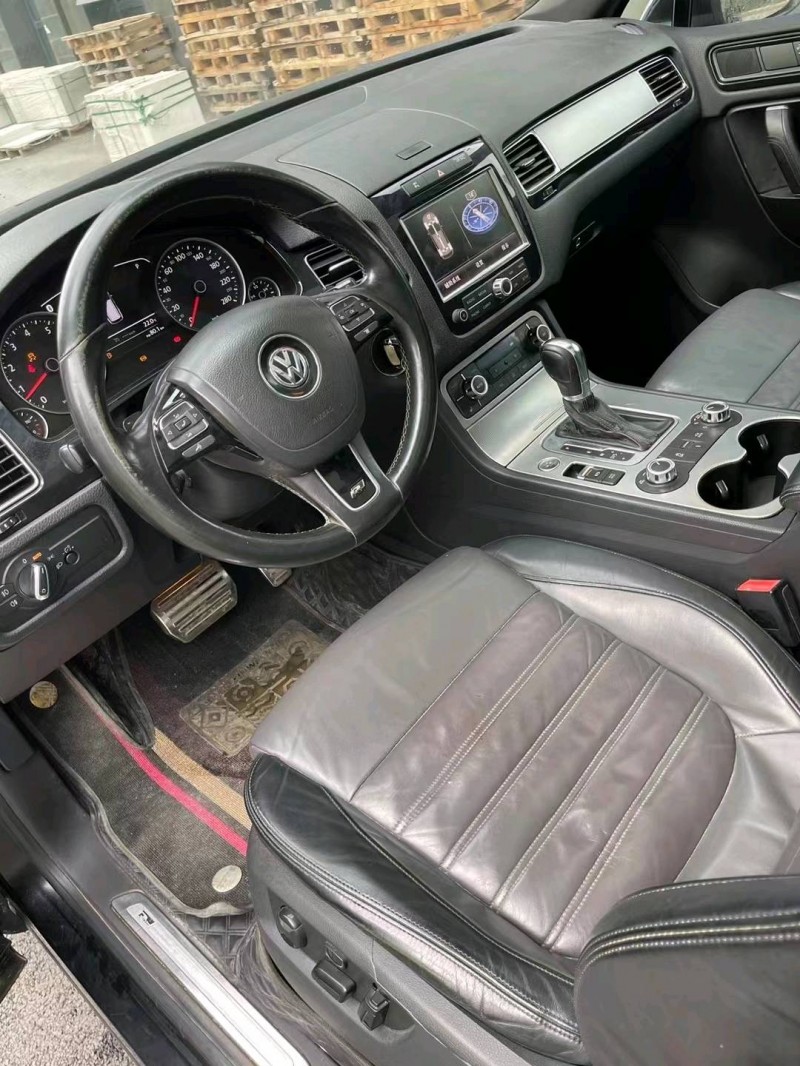 成都14年大众途锐5