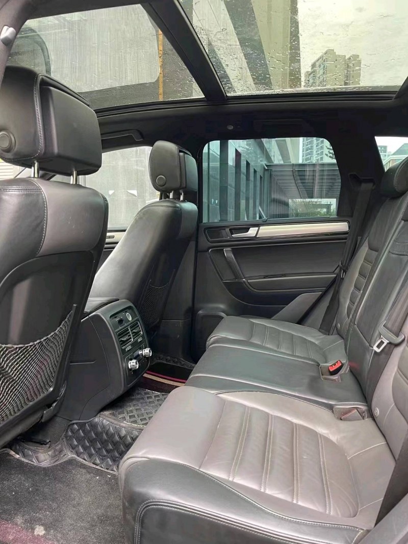 成都14年大众途锐7