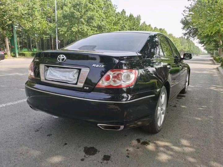 潍坊10年丰田锐志7