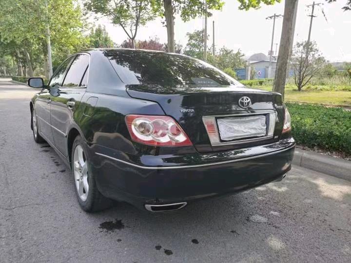 潍坊10年丰田锐志8