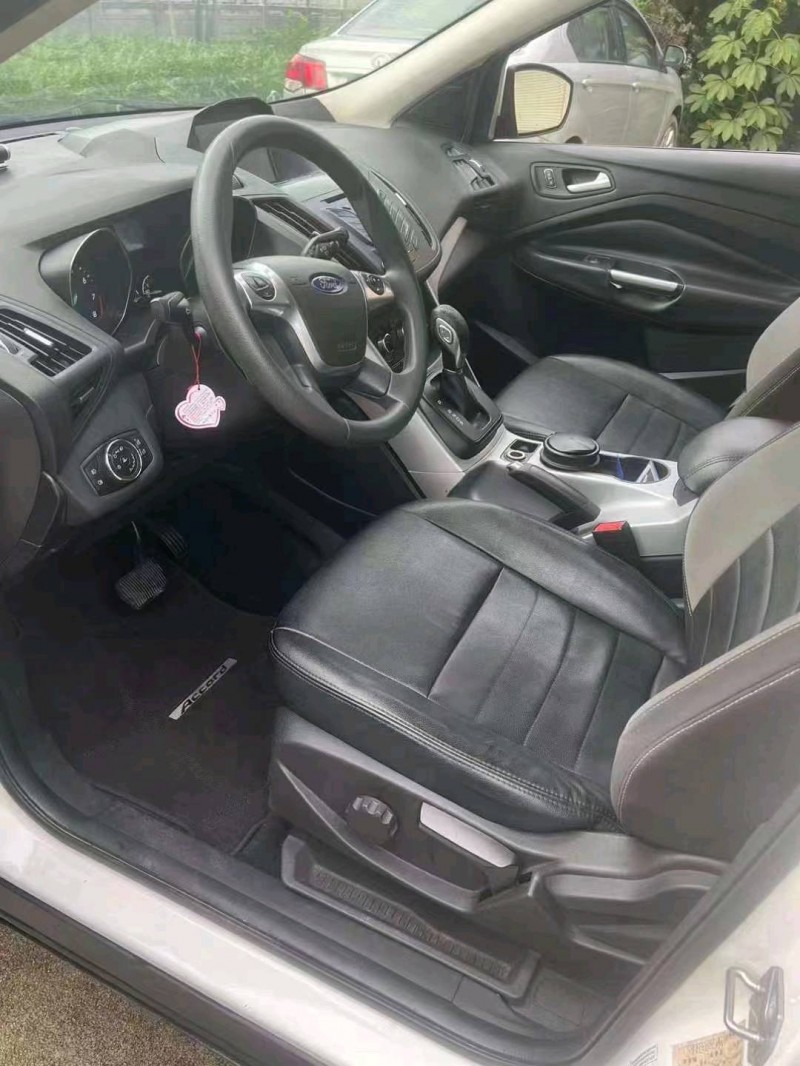 深圳14年福特翼虎5