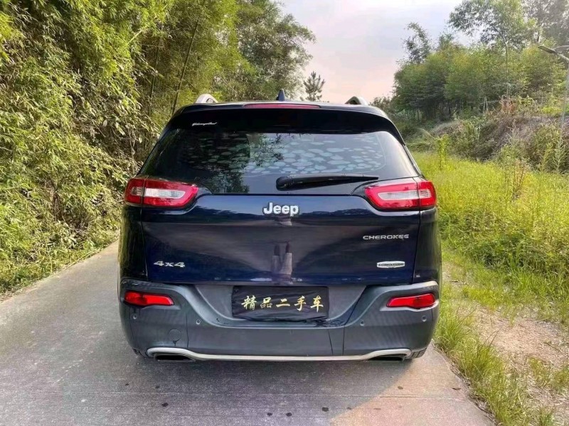 珠海16年Jeep自由光2