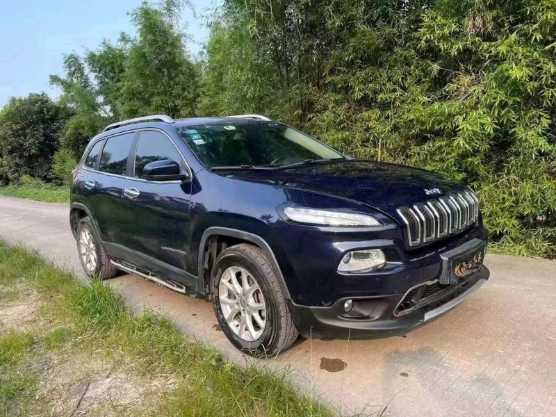 珠海16年Jeep自由光3