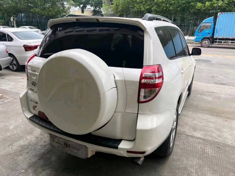 广州12年丰田RAV4荣放8