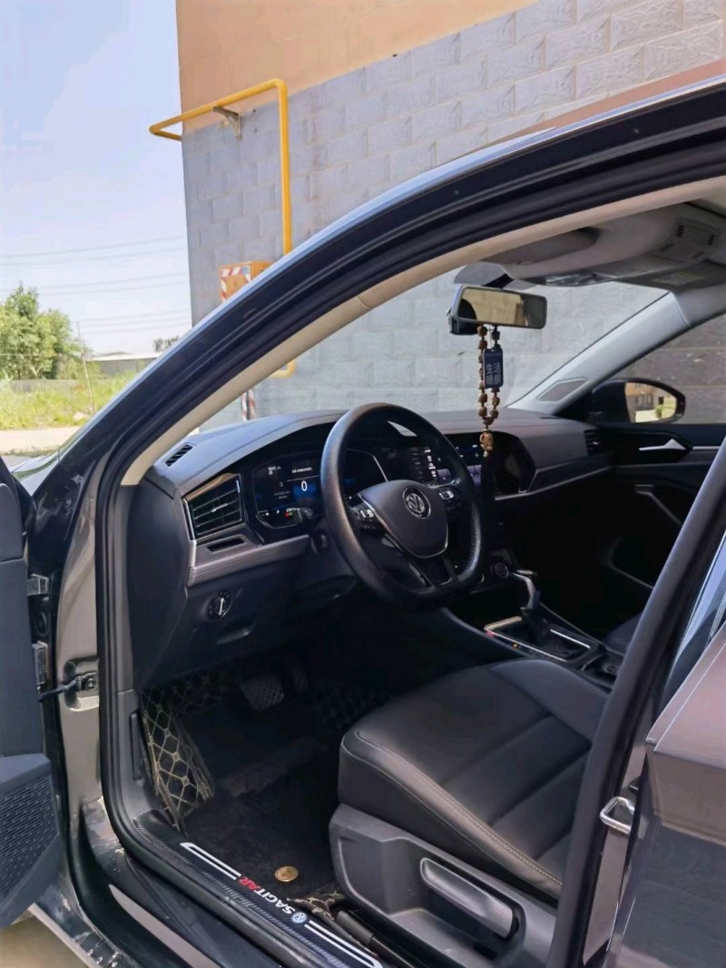 保定21年大众速腾4