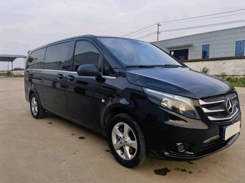 常州17年奔驰威霆2