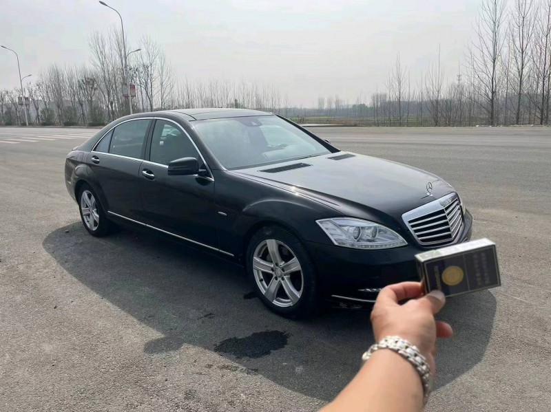 宜昌12年奔驰S9