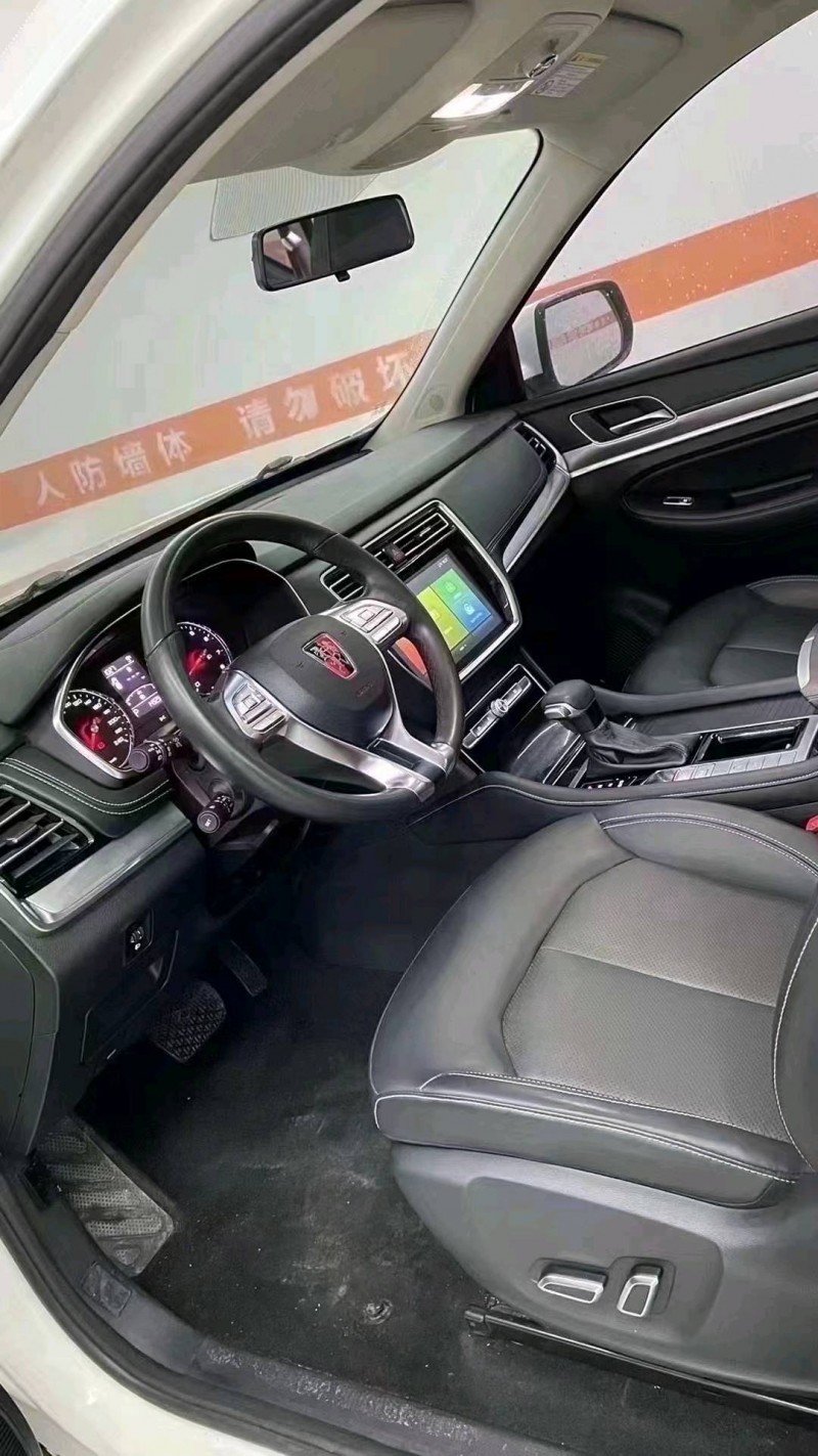 成都22年荣威RX85