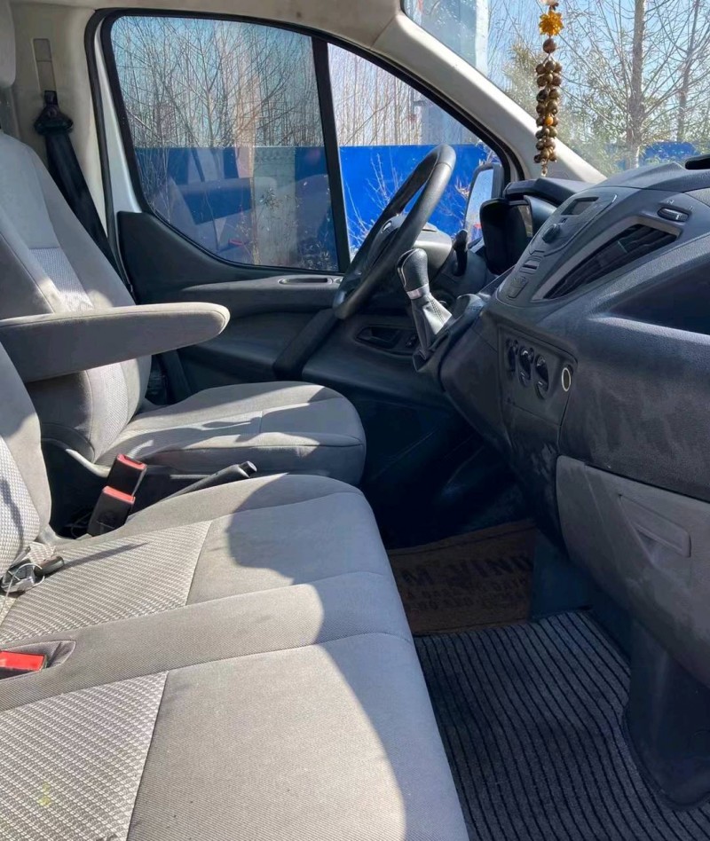 枣庄17年福特全顺5