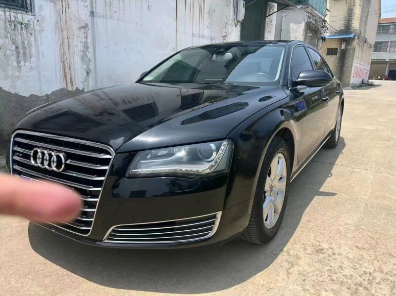 济宁13年奥迪A8L1