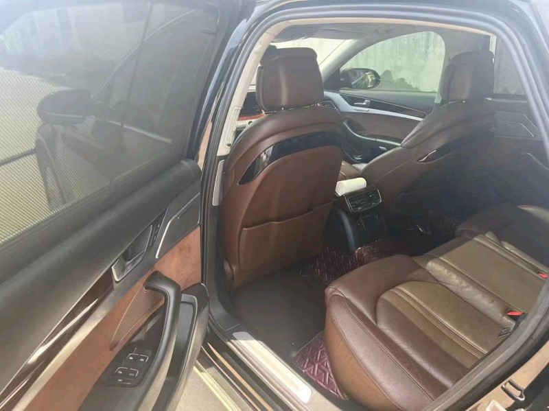 济宁13年奥迪A8L5