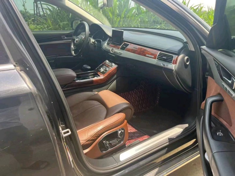 济宁13年奥迪A8L7