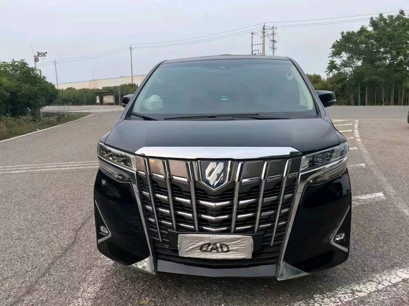 宜昌21年丰田埃尔法1