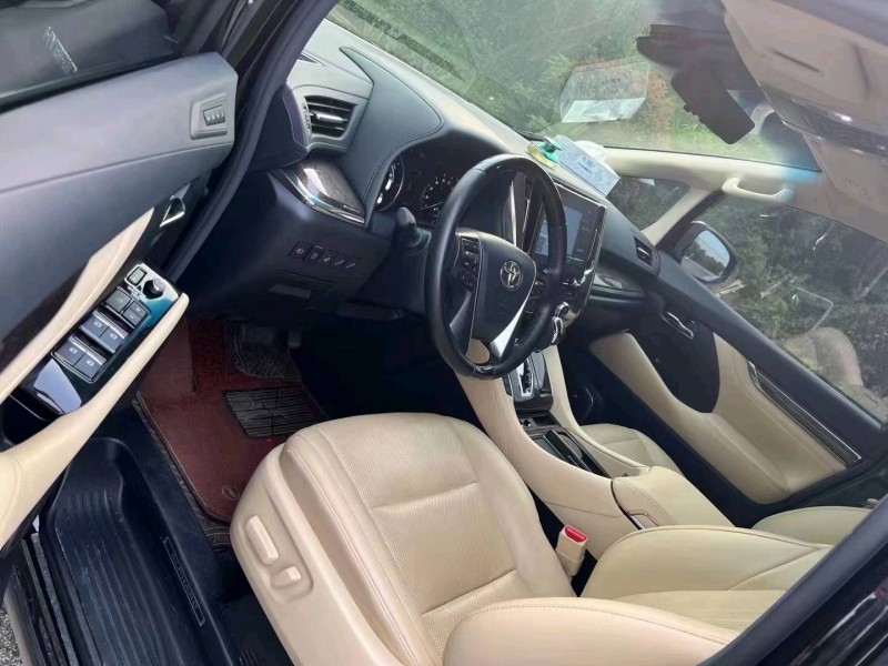 宜昌21年丰田埃尔法4