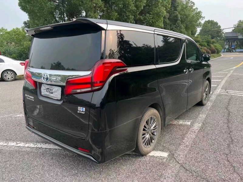 宜昌21年丰田埃尔法6