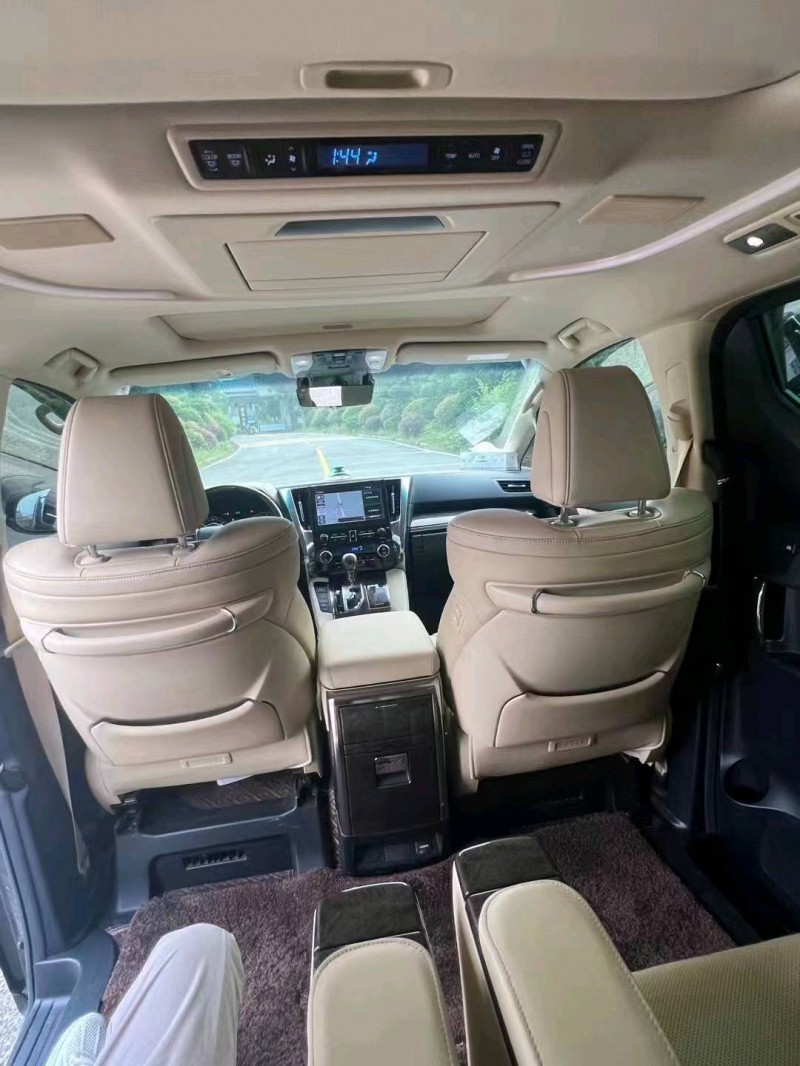 宜昌21年丰田埃尔法9