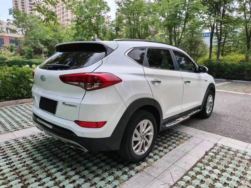 淮南16年现代途胜7