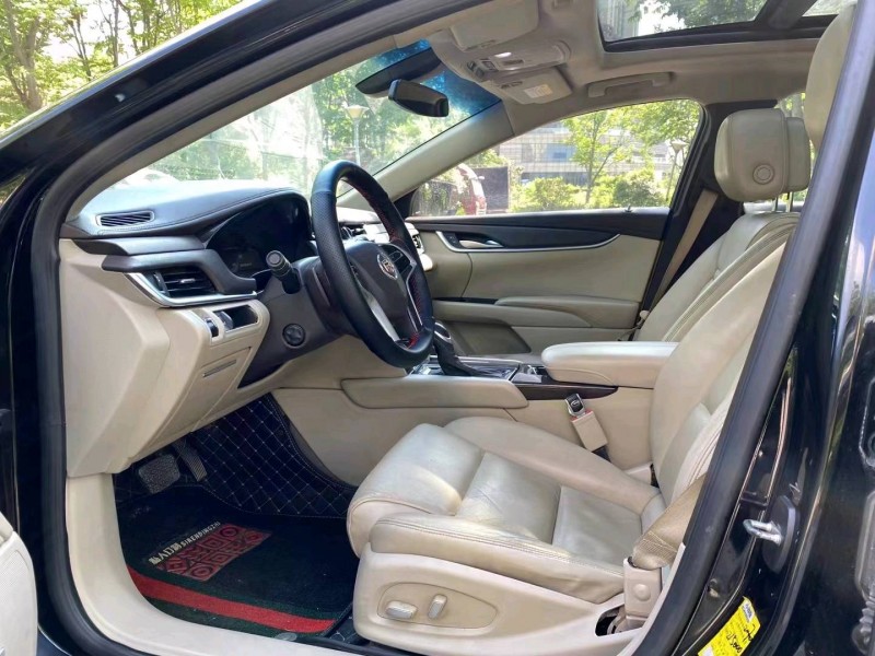 淮南14年凯迪拉克XTS8