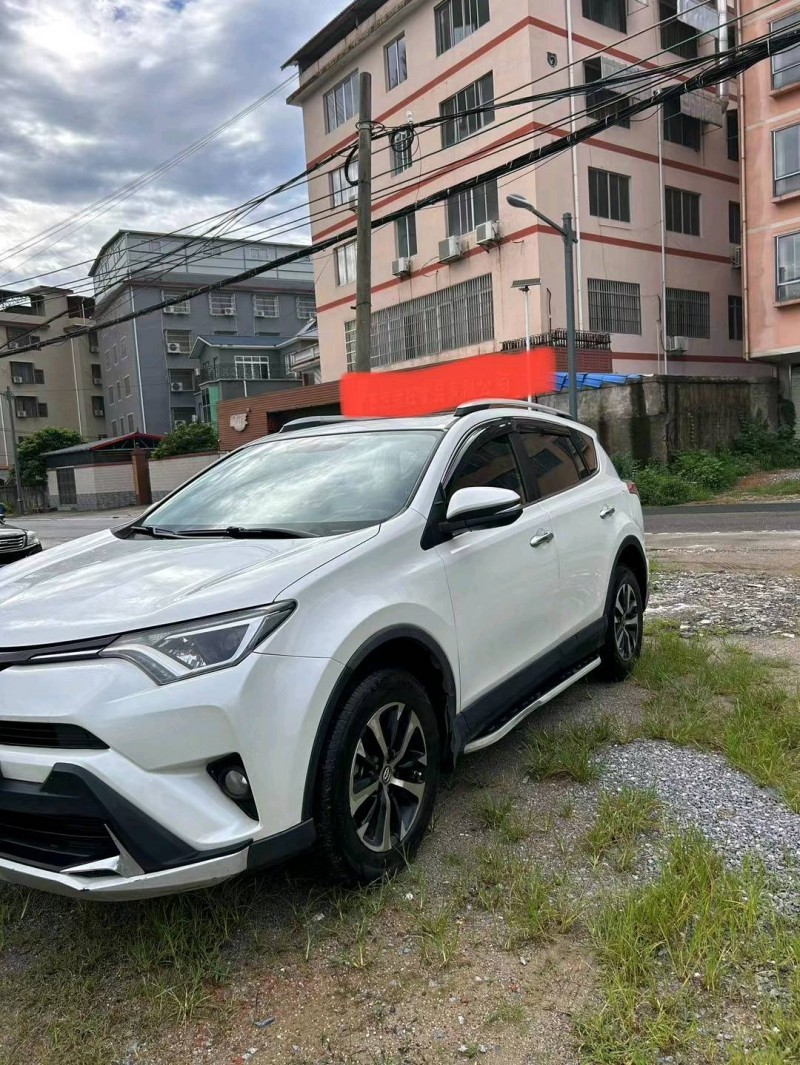 桂林17年豐田RAV4榮放2