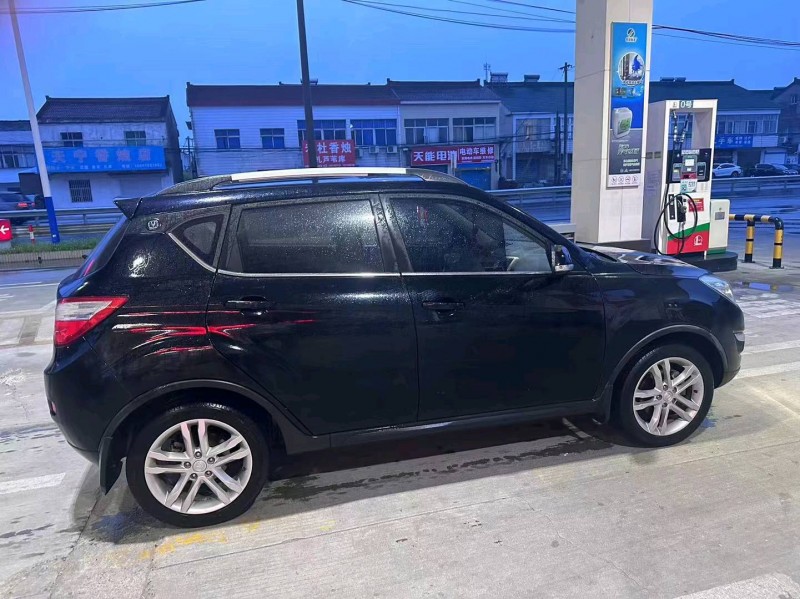 苏州16年长安汽车CS354