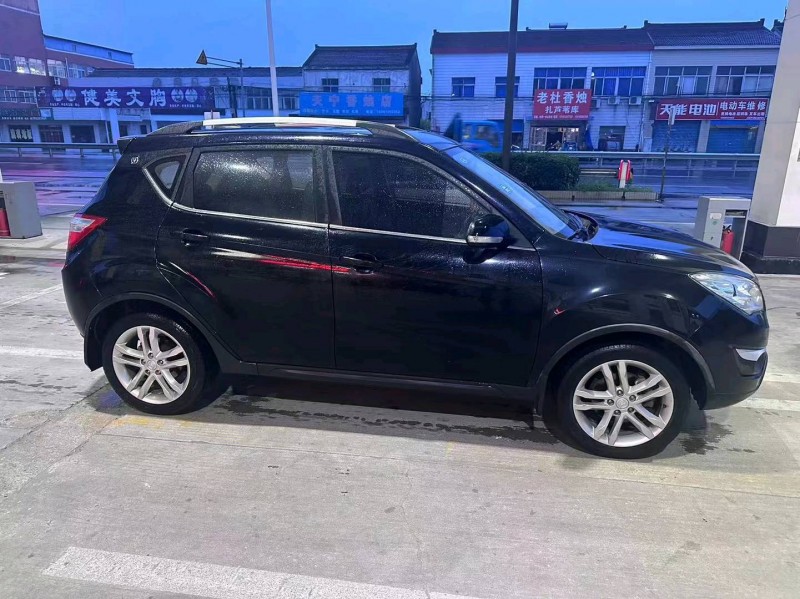 苏州16年长安汽车CS357