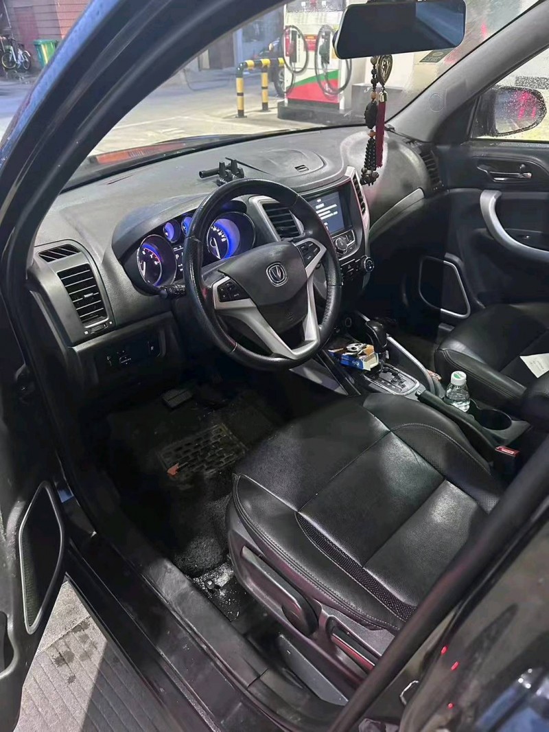 苏州16年长安汽车CS358