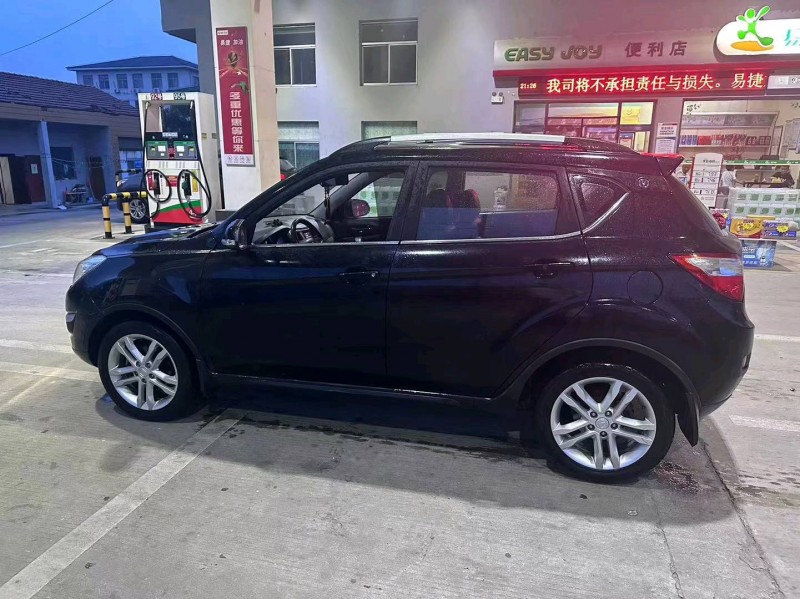 苏州16年长安汽车CS359