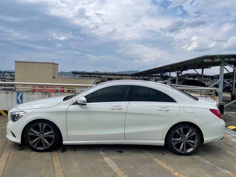 湖州17年奔驰CLA3