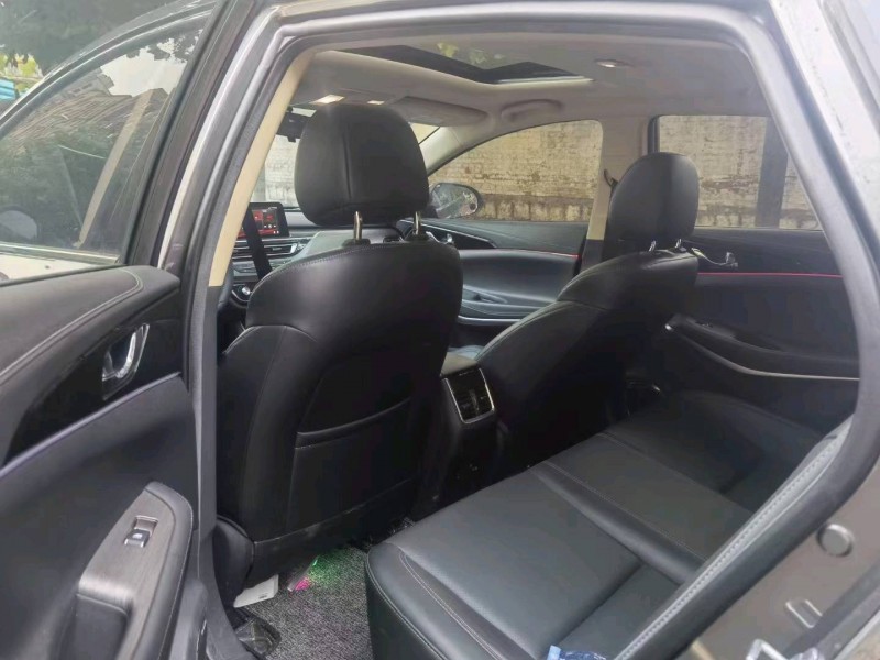 枣庄20年长安汽车锐程CC4