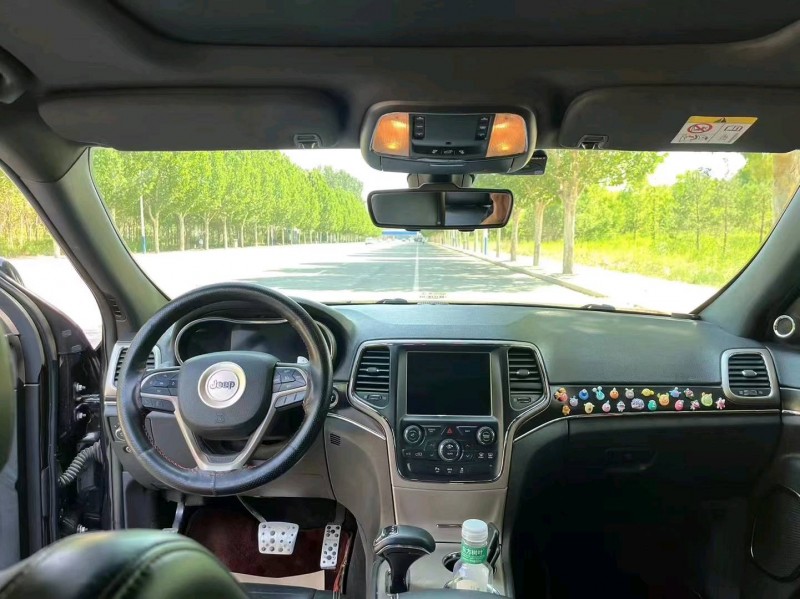 廊坊14年Jeep大切诺基4