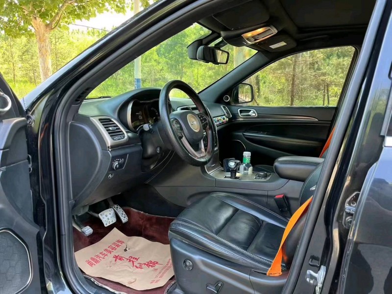 廊坊14年Jeep大切诺基6