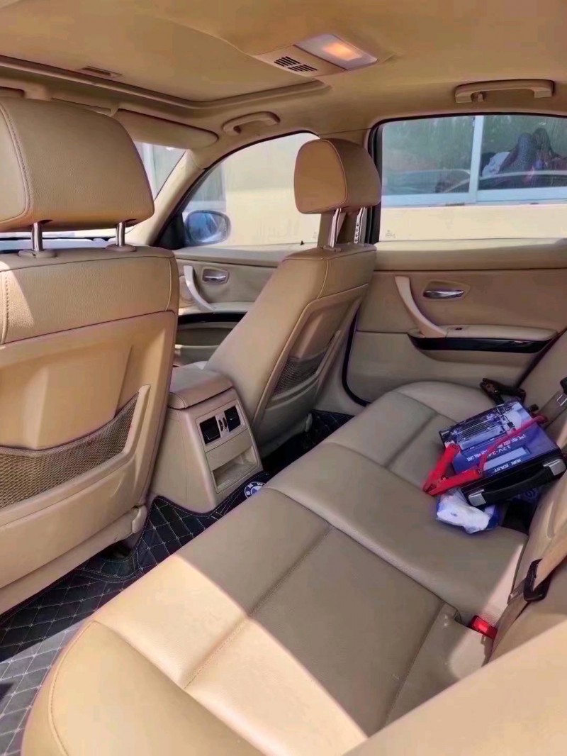 济南12年宝马3系7