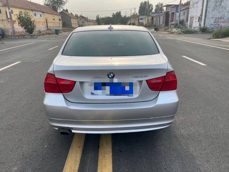 济南11年宝马3系9