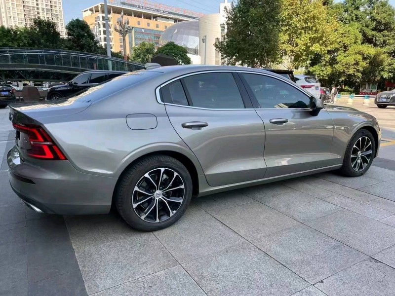 重庆20年沃尔沃S60L3