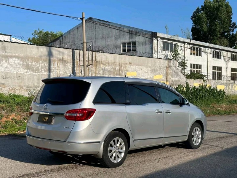 青岛16年别克GL85