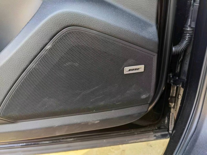 济南19年保时捷卡宴6