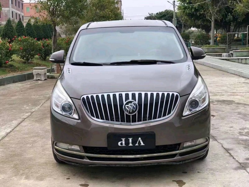 珠海13年别克GL81